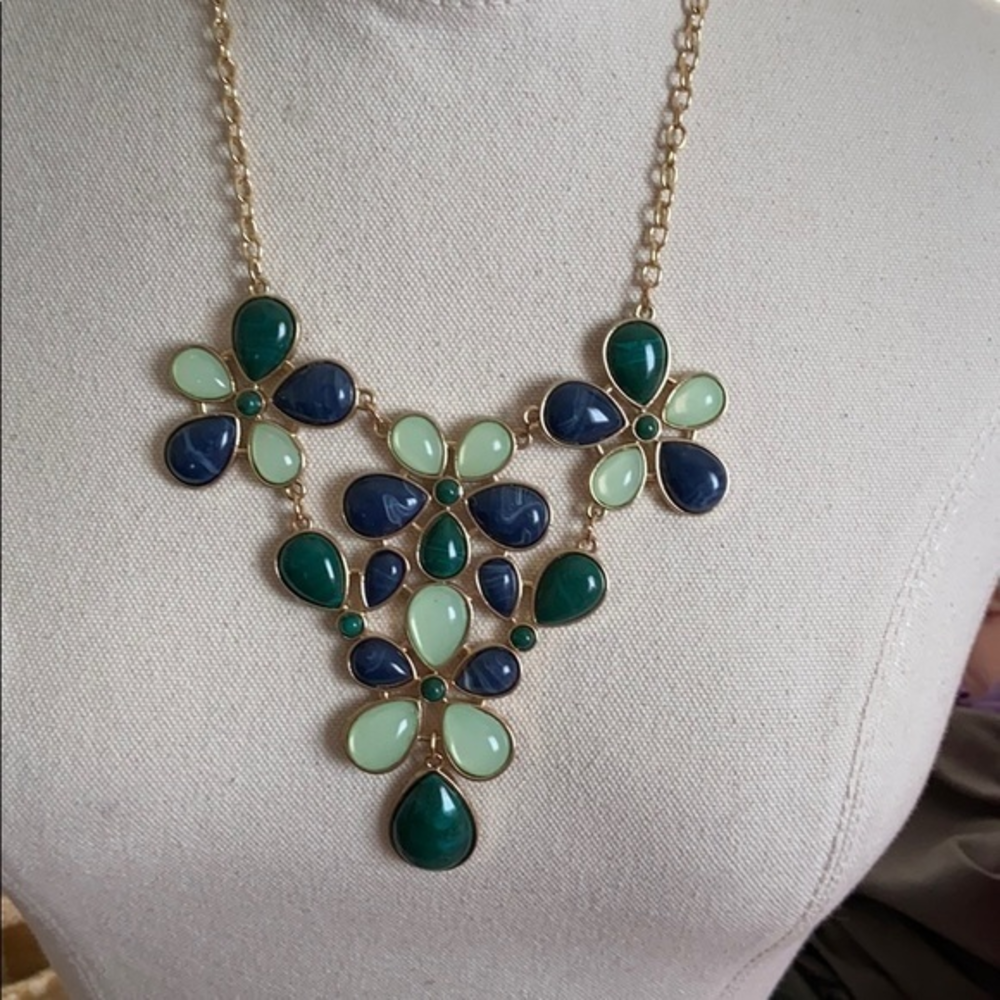 ‎Necklace